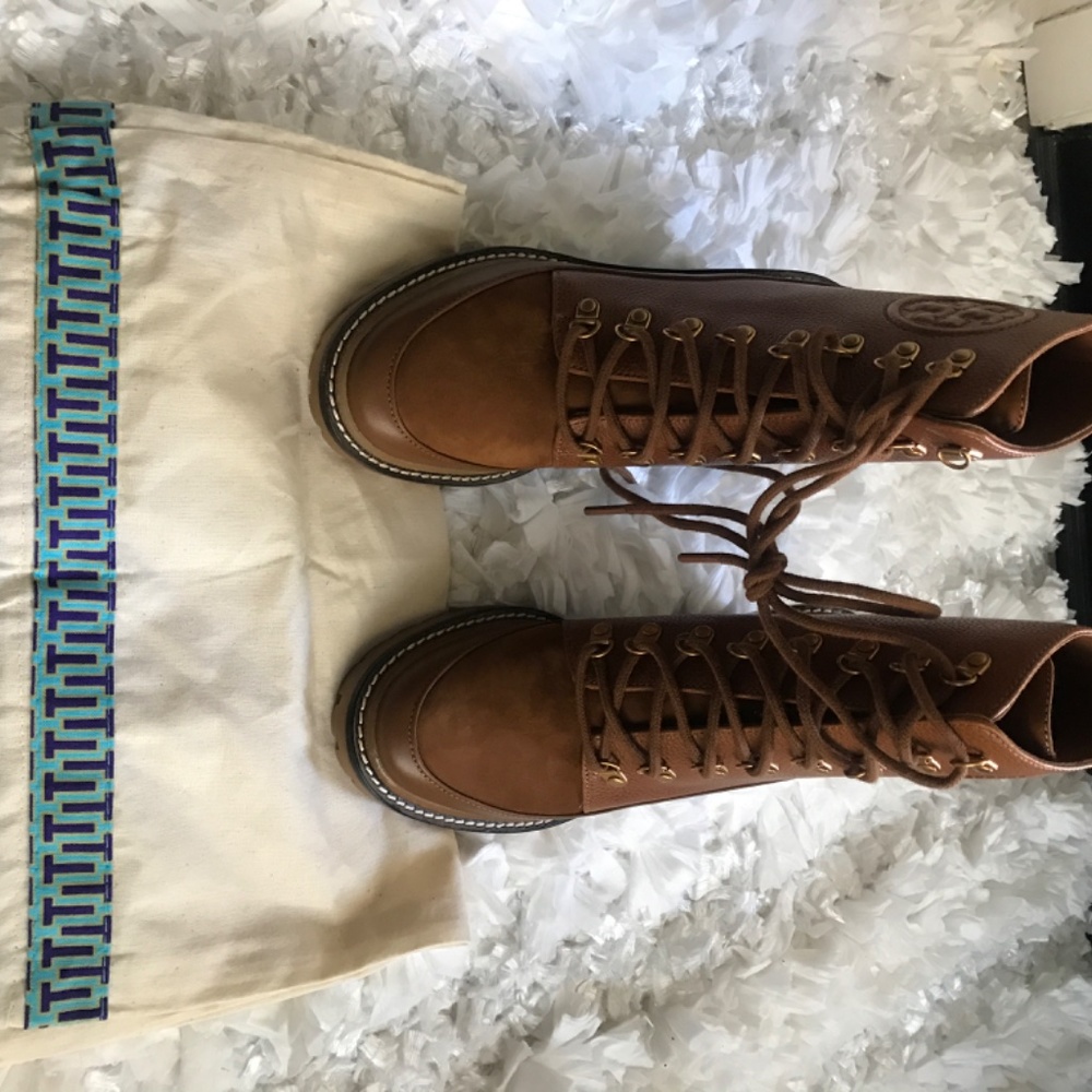 Hurry!! Brand new! Miller Mixed Materials Lug Sole Boot TORY BURCH - Picture 5 of 5